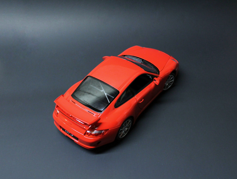 Illustration for article titled 1:18 Scale Porsche 997 GT3 by Welly